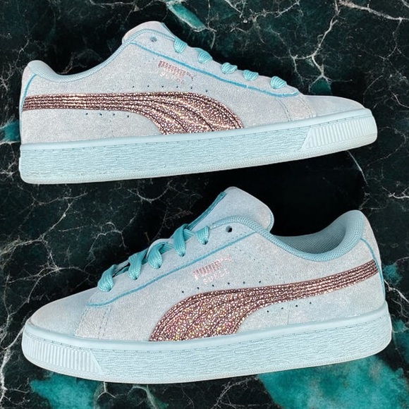 Puma Suede Classic Kids Teal Aqua Glitter Stripe Style 387846-01
Size: US 2.5C - Picture 8 of 12